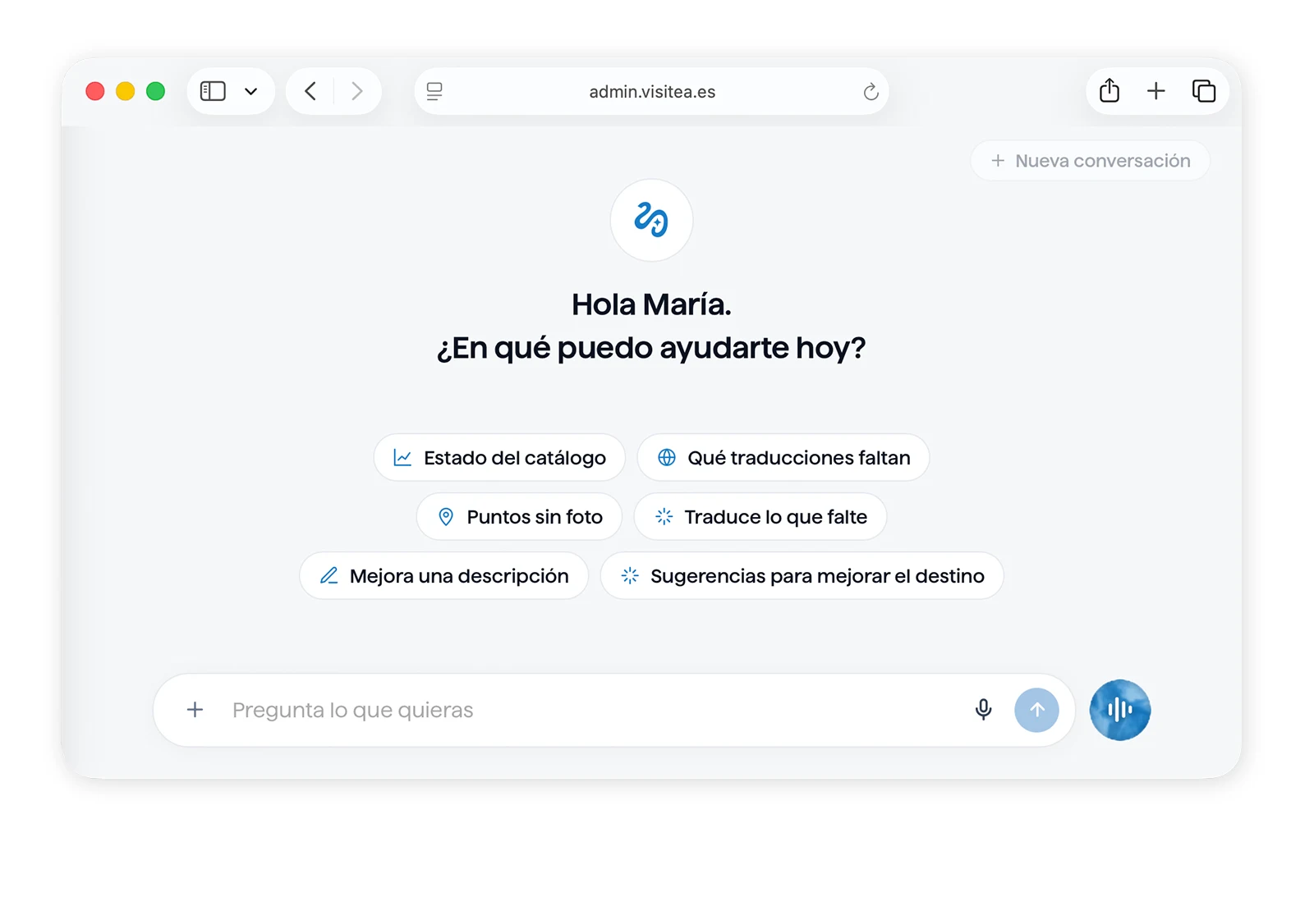 Asistente de inteligencia artificial del destino respondiendo dudas del visitante en su móvil