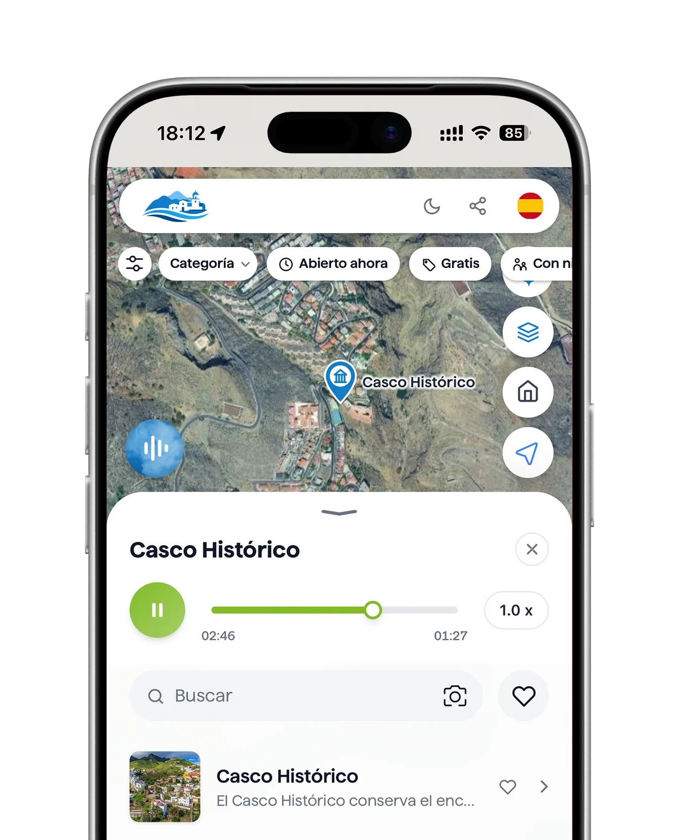 Movil reproduciendo la audioguia de un punto sobre el mapa del destino